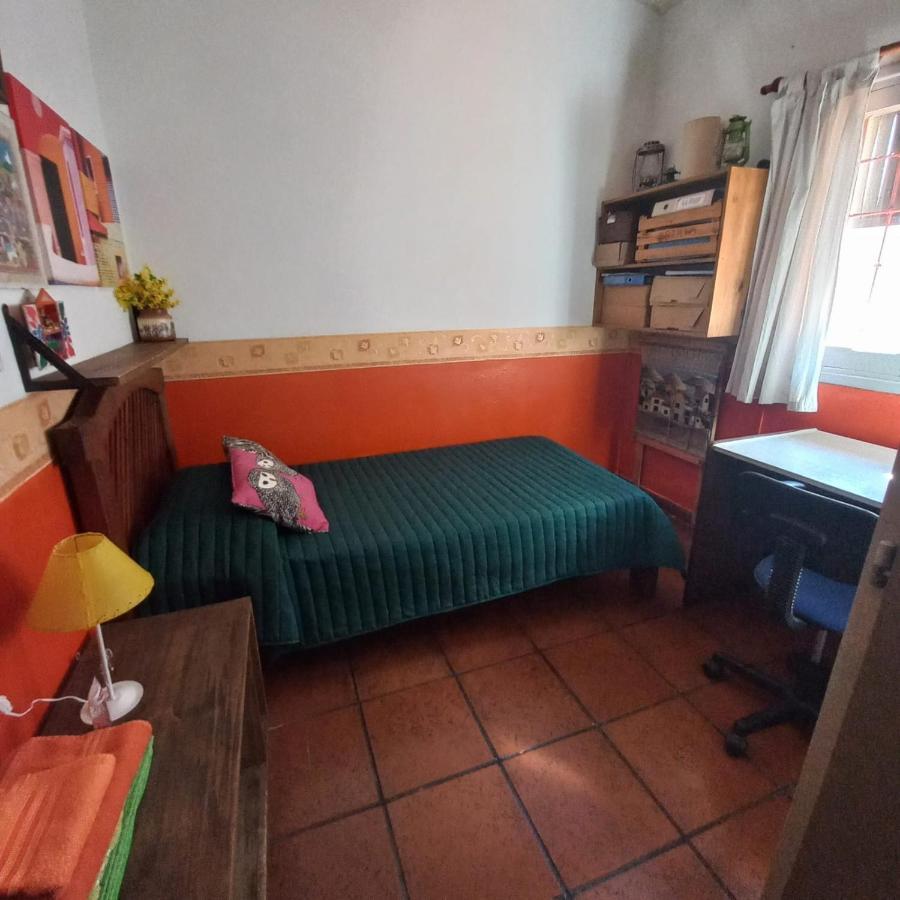 Casa Confortable - Parque Central - Estacionamiento, Patio, 3 Banos, 5 Habitaciones - La Cieneguita Exterior photo